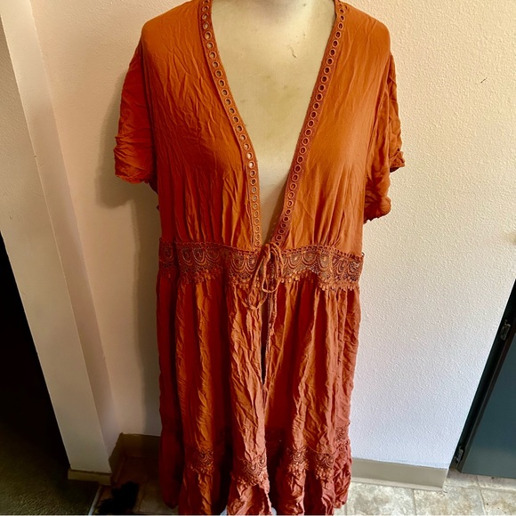 torrid Dresses & Skirts - Torrid duster dress brown with lace inset sz 3X good condition
